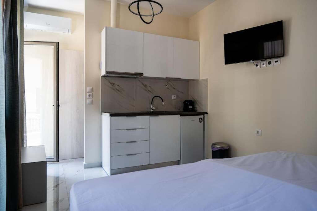 Plaka Rafaela Elegant Urban Retreat In Athens Historic Heart Apartman Kültér fotó