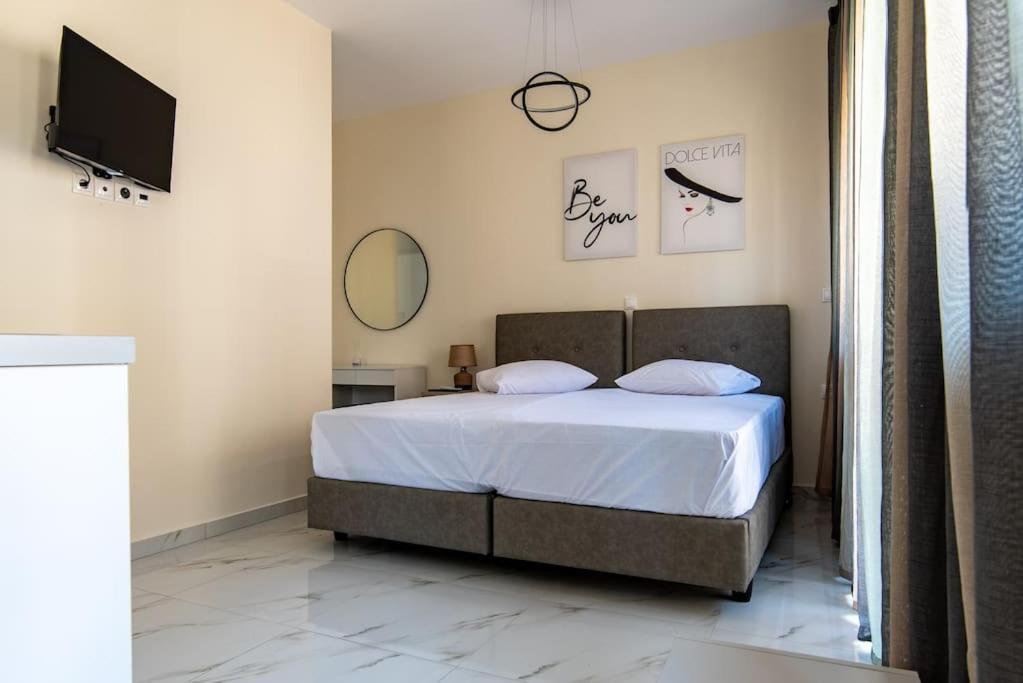 Plaka Rafaela Elegant Urban Retreat In Athens Historic Heart Apartman Kültér fotó
